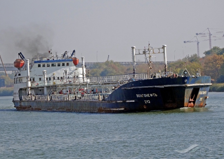 Танкер волгонефть 212