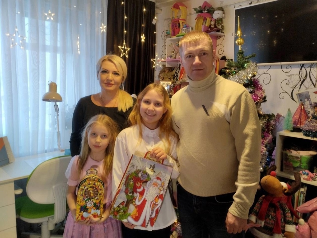    Глава Березовского района Руслан Александров выполнил новогоднее желание дочери участника спецоперации