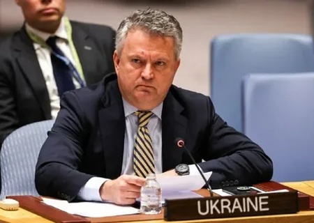    Зеленский массово перетасовал украинских дипломатов. Захарова вспомнила баснописца Крылова