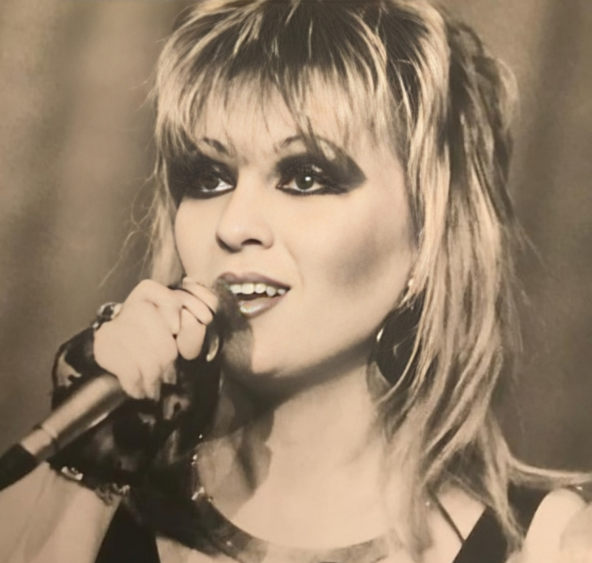 Валентина Легкоступова в молодости