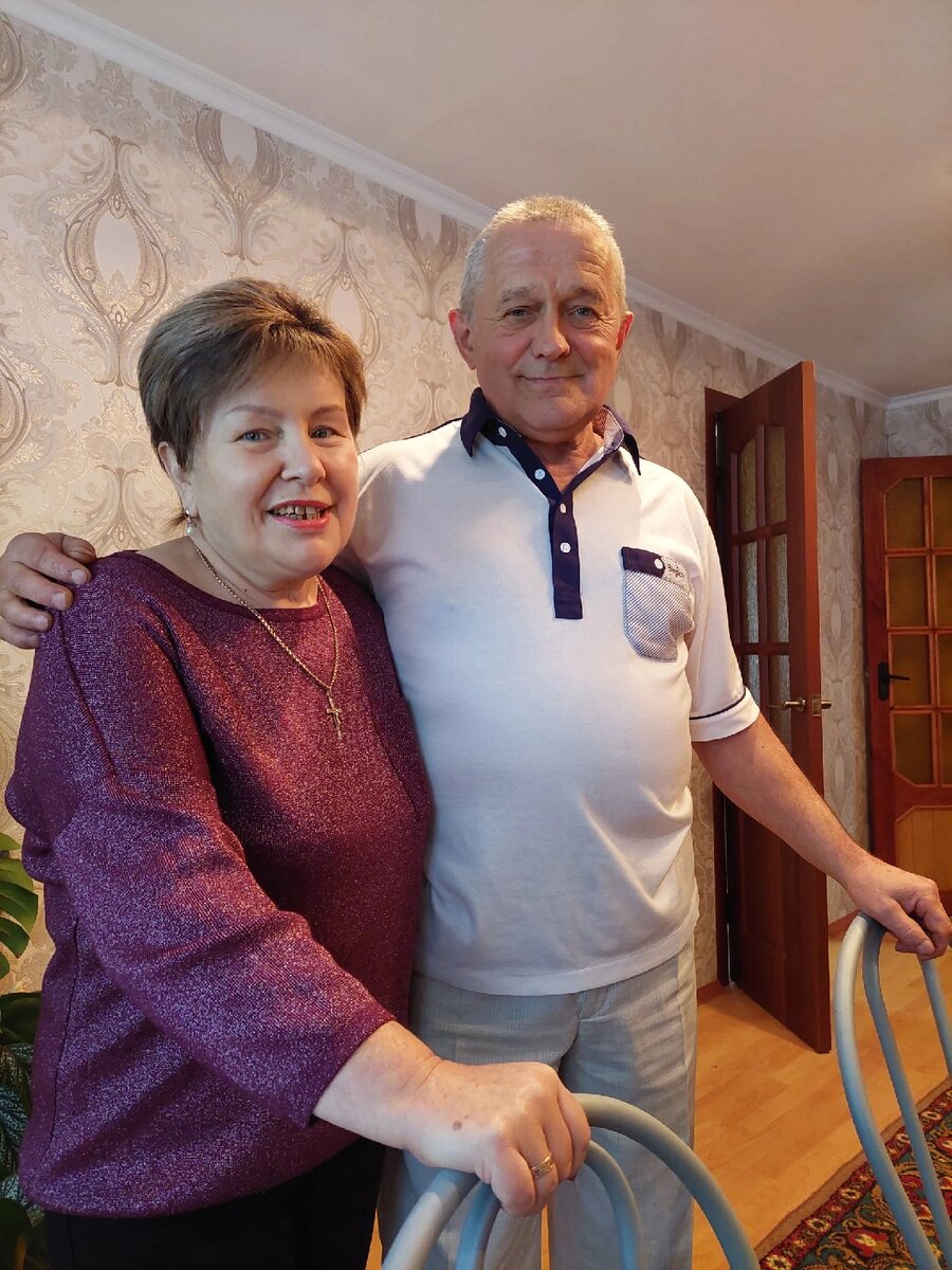 Мама с родным братом