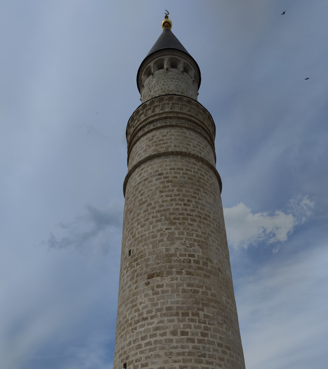 Большой минарет, воссозданный в 2000 г.