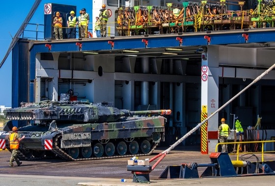    Транспортировка танка Leopard 2