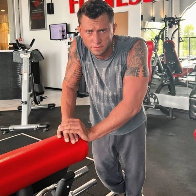 У Прилучного всегда свирепое выражение лица