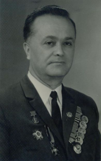 Советский разведчик Евгений Степанович Березняк - "майор Вихрь"