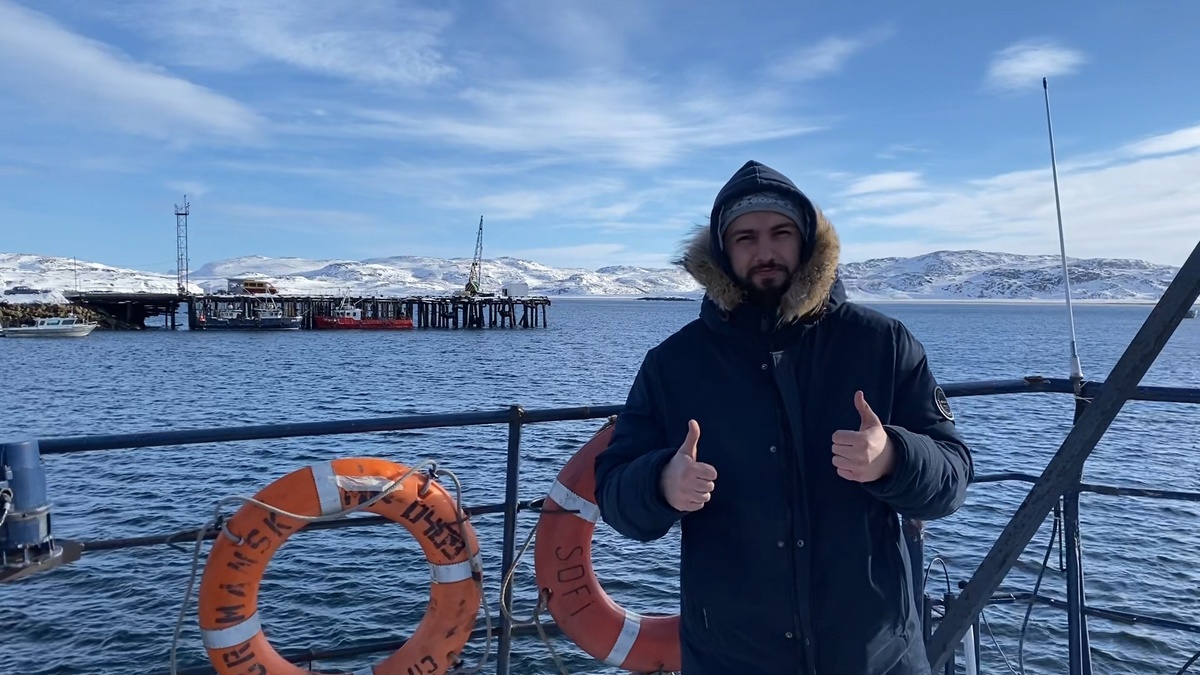 Я и порт/причал Териберки.