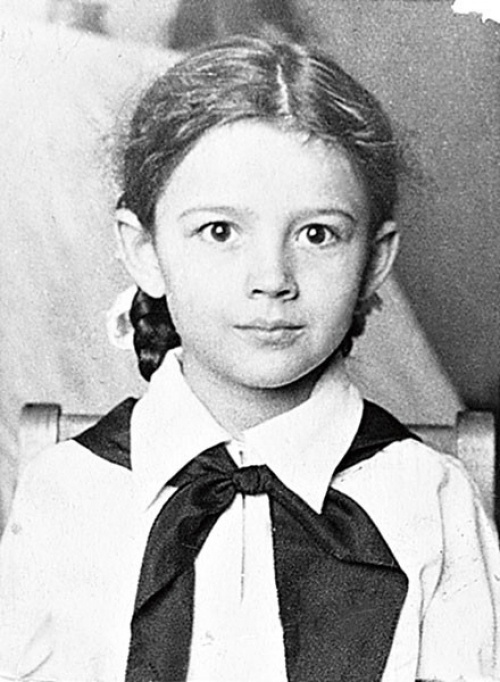 Наталья Варлей в детстве. 