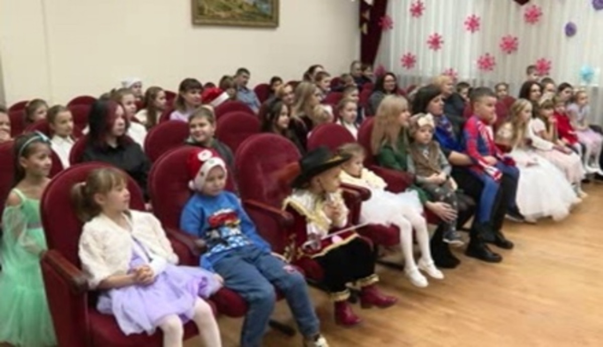    Сотрудники Курского областного суда устроили утренник для детей из приграничья