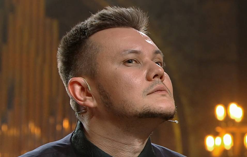 Кадр из шоу «Экстрасенсы. Реванш» на ТНТ