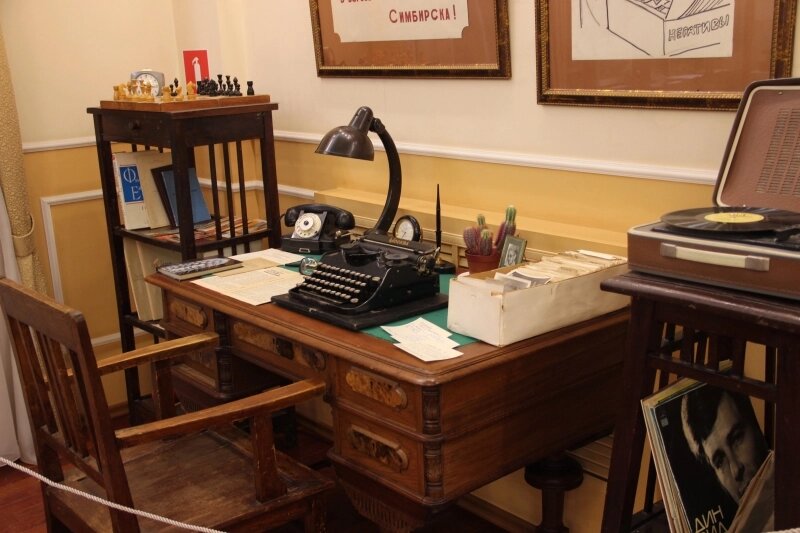    Так рабочее место краеведа выглядит на выставке. Фото:  АиФ/ Сергей Юрьев