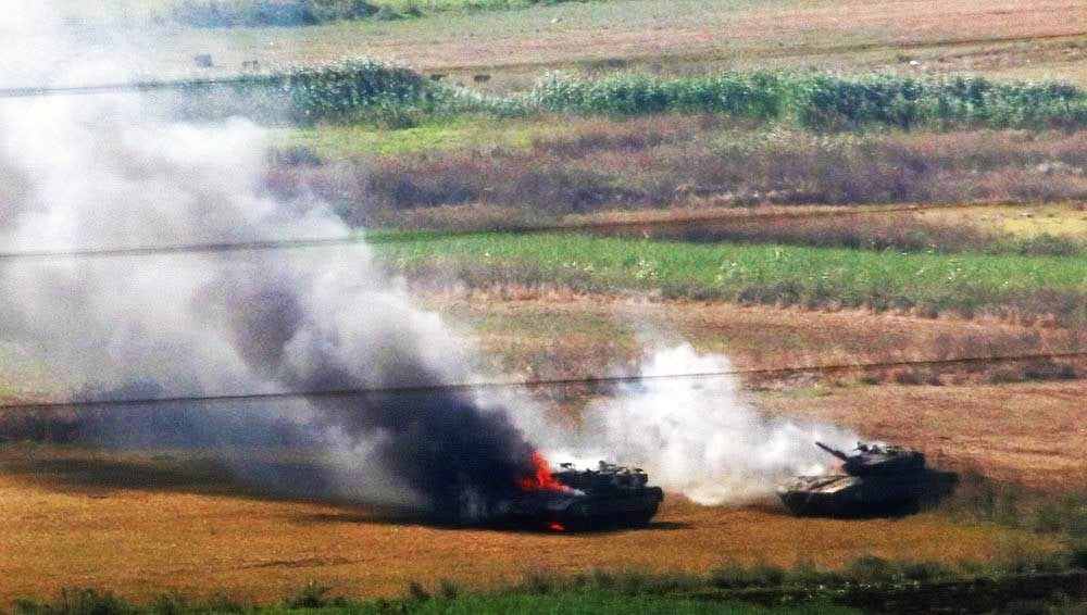 Подбитые танки MERKAVA ( предположительно , модификации Mk.3) в Ливане.