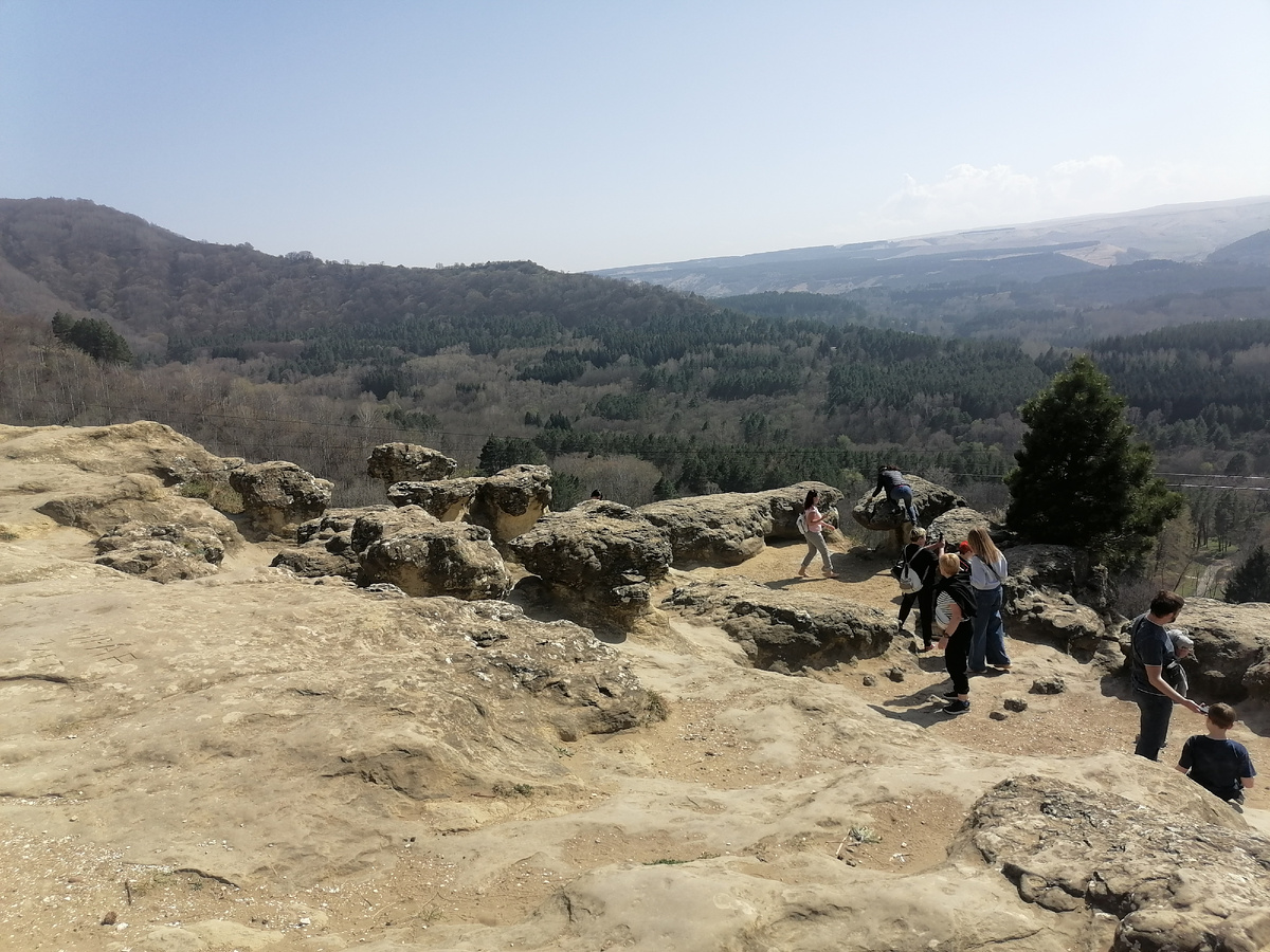 Синие камни. 12 апреля 2024 года.