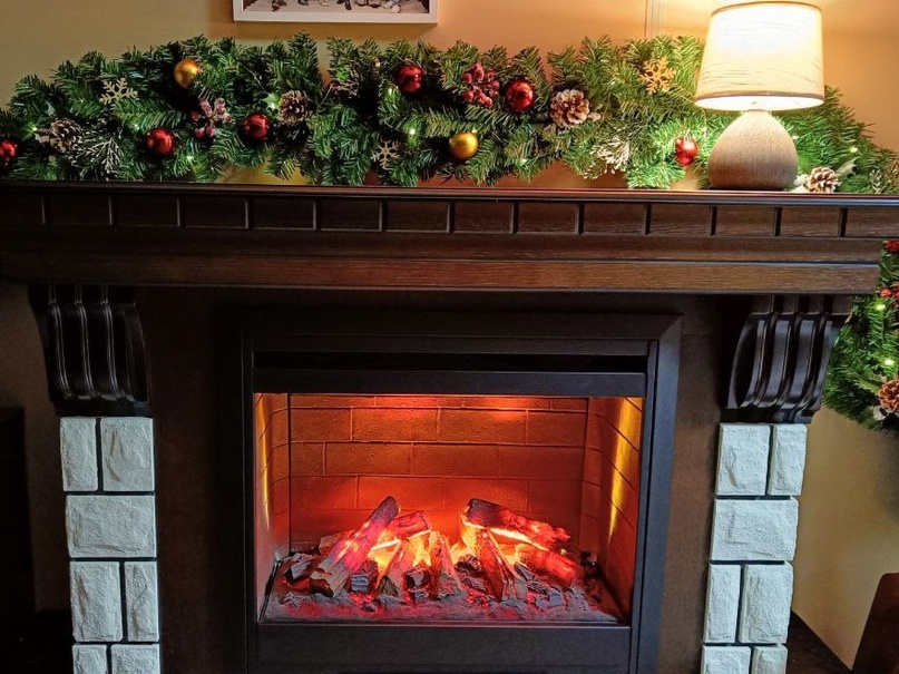 На фото - Институт биосенсорной психологии под Новый год.