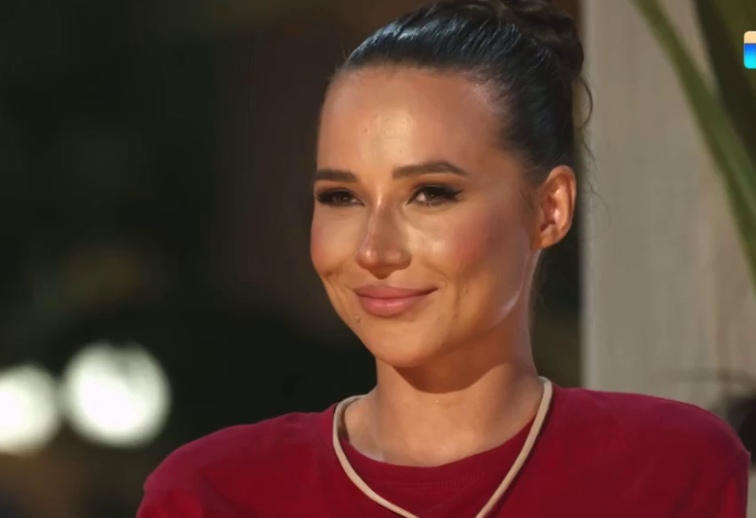 Кадр из шоу "Звезды в джунглях"