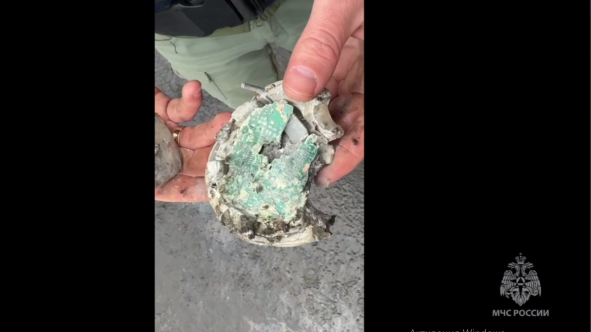    В Курской области пиротехники МЧС России обнаружили осколочно-фугасную боевую часть ракеты Himars