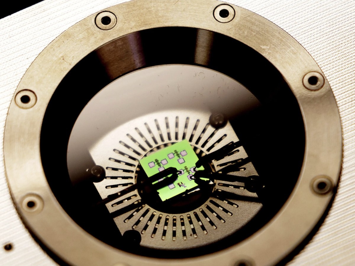    Новый тип памяти способен работать при экстремально высоких температурах