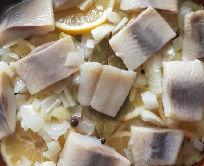 Праздничная лимонная селедочка: научили мариновать селедку с лимоном - 3 метода. Одна другой вкуснее - за уши не оттянешь