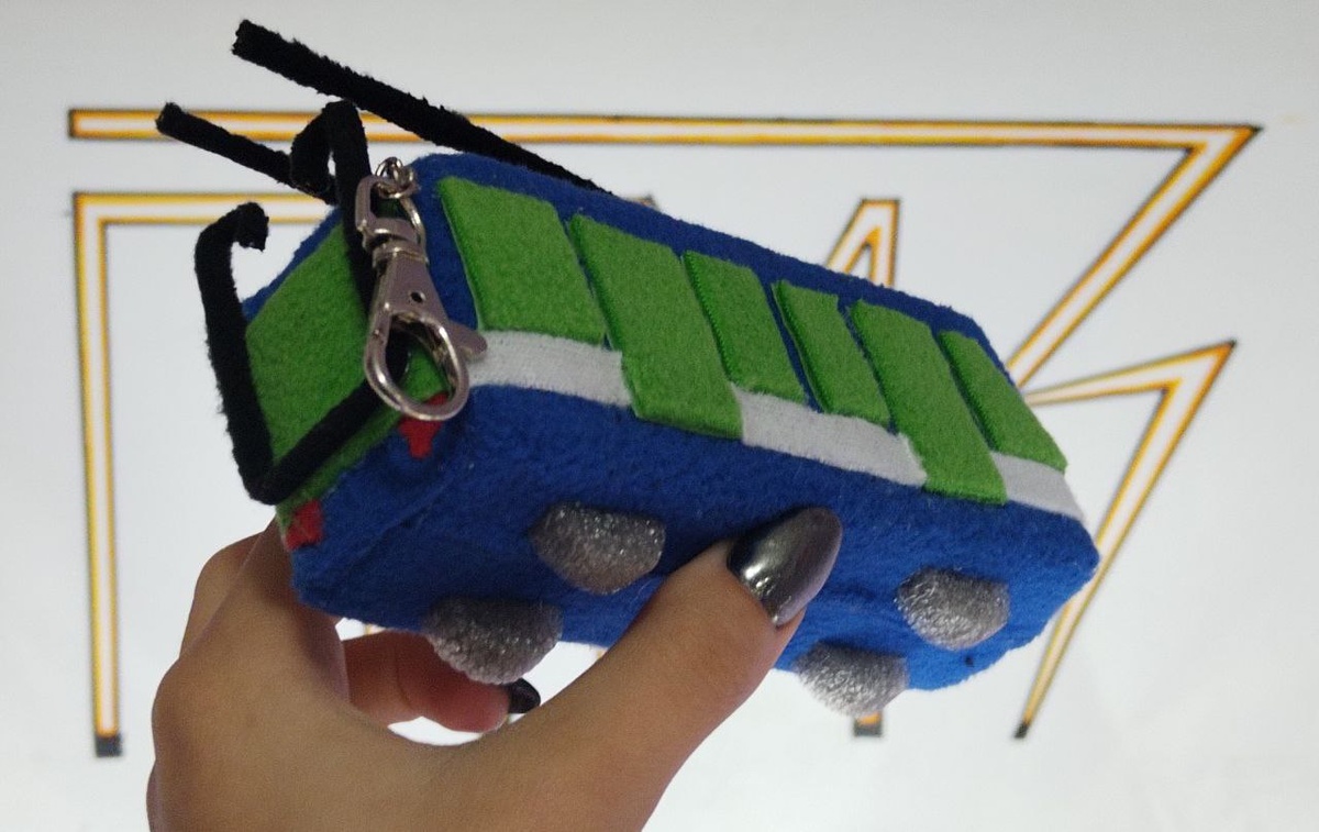 Мягкие модели трамваев, выполненные из поролона и флиса.  vk.com/ptmz_trams