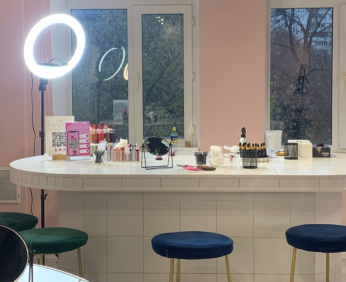 Рабочее место помадодела