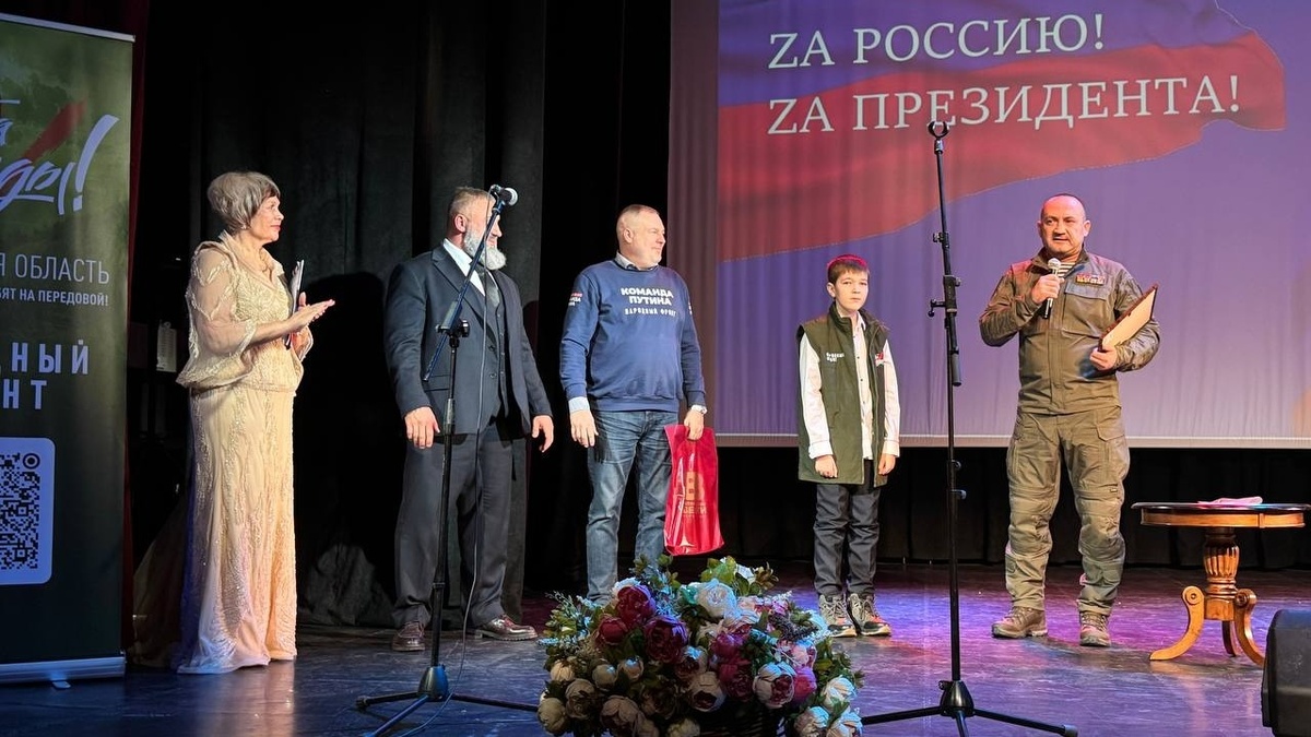    Калинин наградил подарившего фронту мотоцикл саратовского 6-классникаНовости Саратова и области – Сетевое издание «Репортер64»