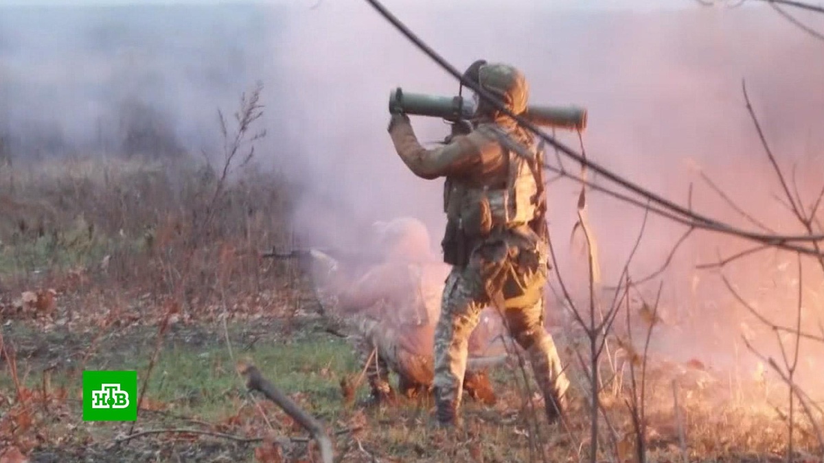    Российские огнеметчики отражают атаки ВСУ на линии фронта