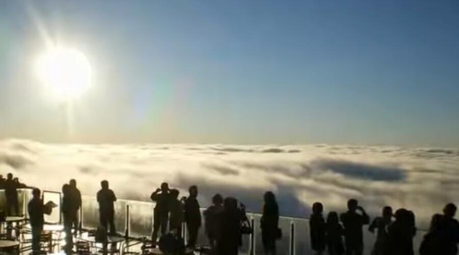    Терраса Ункай. Как выглядит мир над облаками? Фото: скрин видео