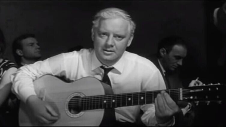    Юрий Визбор. Может ли талант быть нерасчётливо щедрым? Фото: кадр из фильма «Июльский дождь»