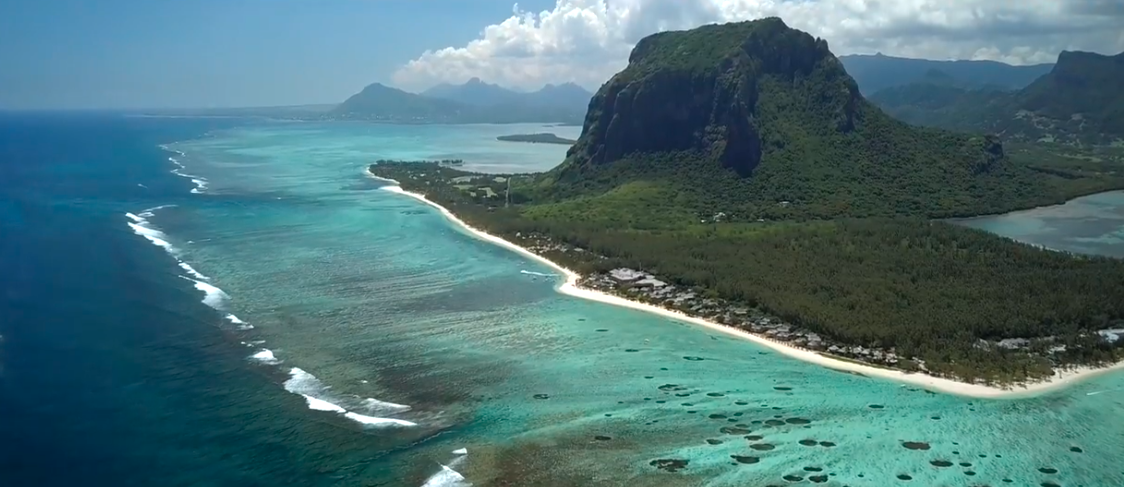 Полуостров Ле-Морн-Брабан. Картинка найдена в интернете, автор неизвестен