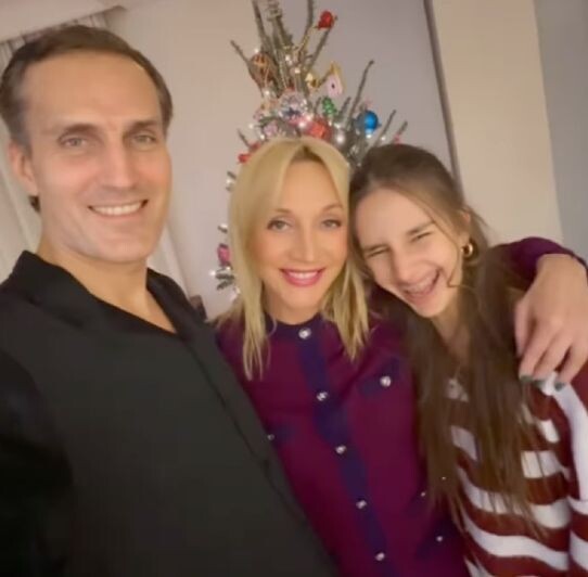    Кристина Орбакайте с мужем и дочкой, фото: соцсети