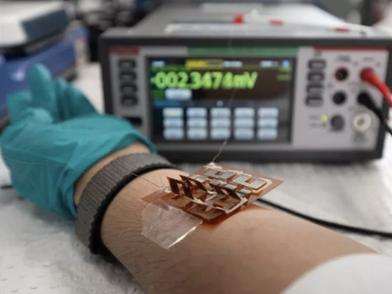    Сверхтонкая плёнка может питать электронику человеческим теплом