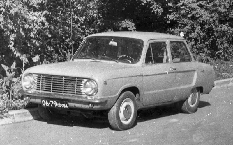   Переднеприводный НАМИ-0107 с еще несерийным кузовом ЗАЗ-966.