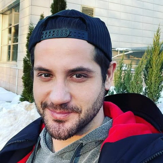     Сегодня 40 лет Марку Богатырёву