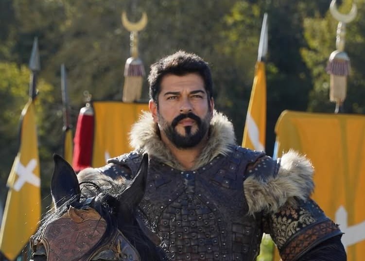 Соцсети Бурака Озчивита