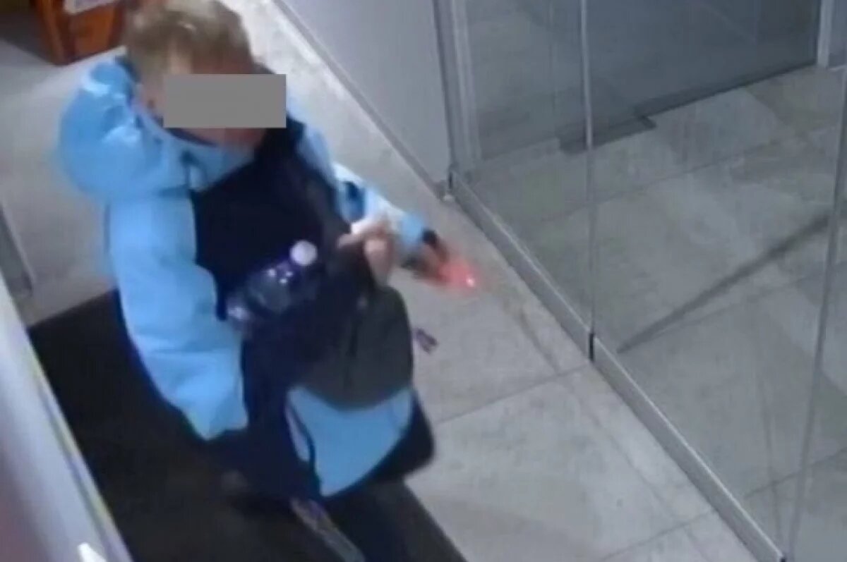    Подозреваемого вычисли по камерам видеофиксации.