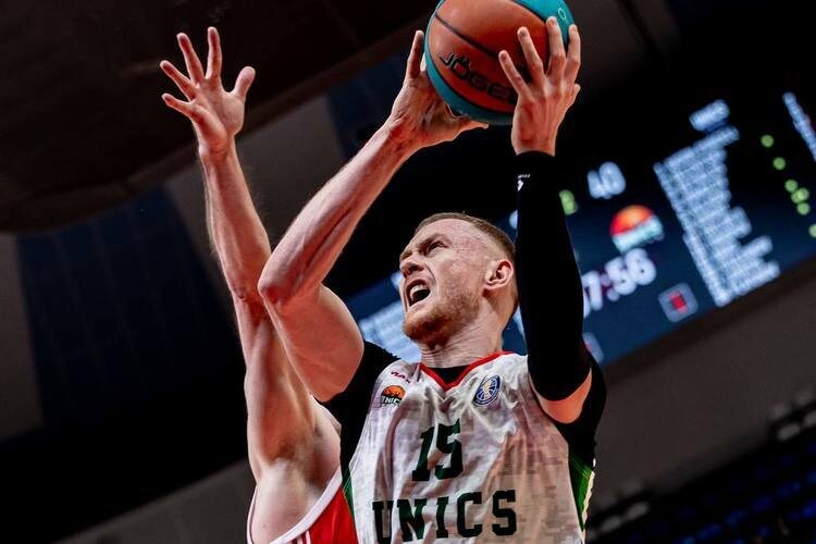    УНИКС обыграл МБА со счетом 117:71 (на фото — Сергей Торопов).   
Фото: unics.ru