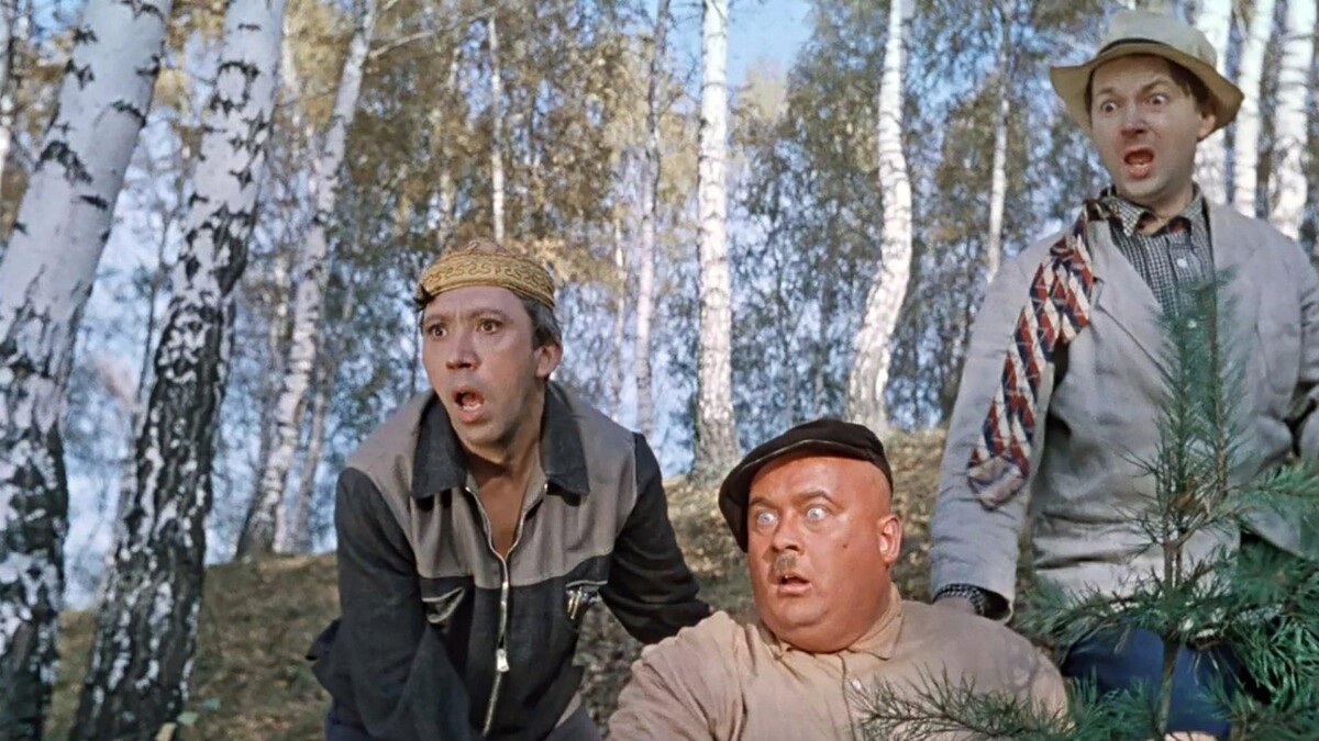 Три разных типажа должны были вызвать смех у зрителя, и смех был.