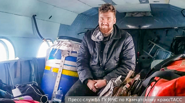     Фото: Пресс-служба ГУ МЧС по Камчатскому краю/ТАСС   
 Текст: Дмитрий Зубарев