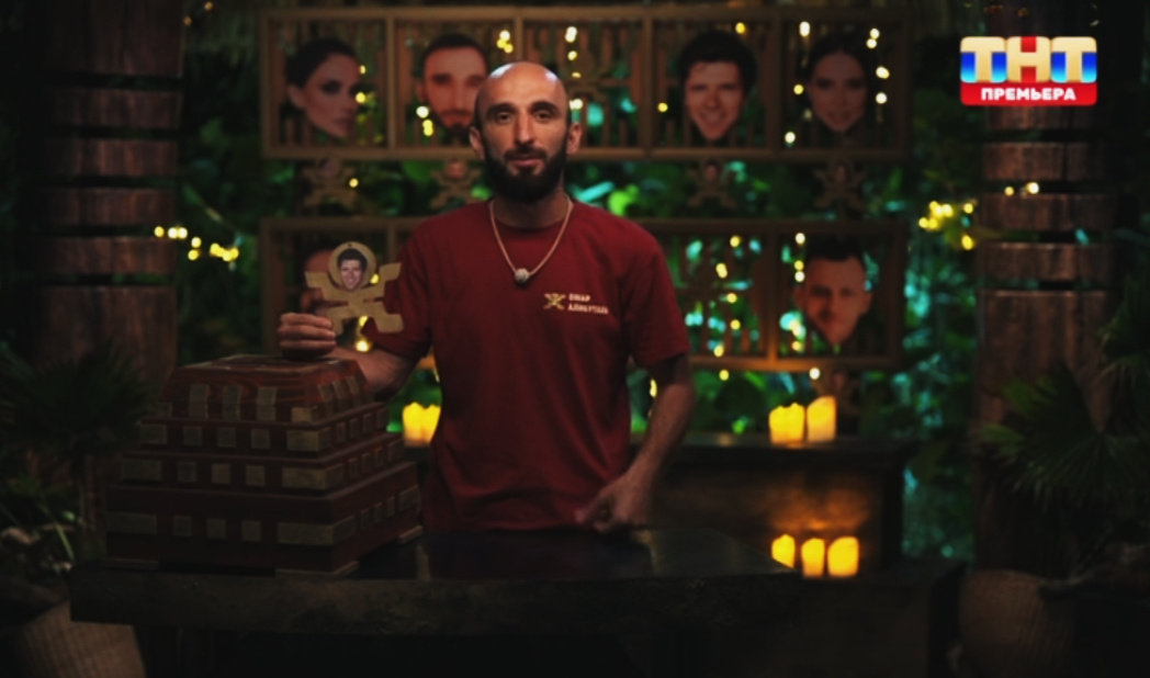 Стоп-кадр из шоу "Звезды в джунглях"/ ТНТ