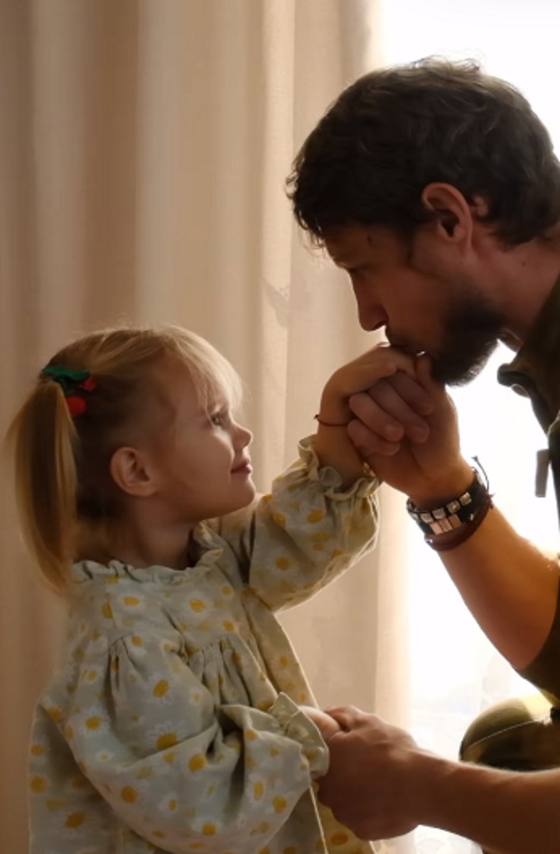 Александр Задойнов с дочкой Софией. Фото: соцсети