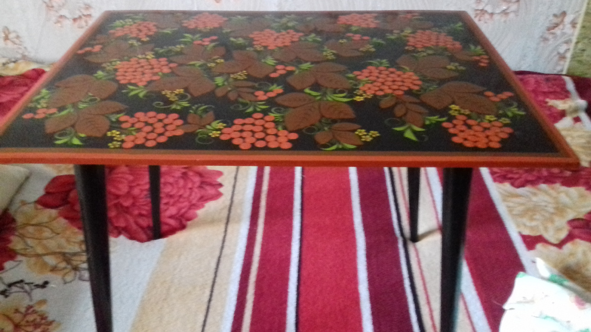 Журнальный столик .Хохлома.