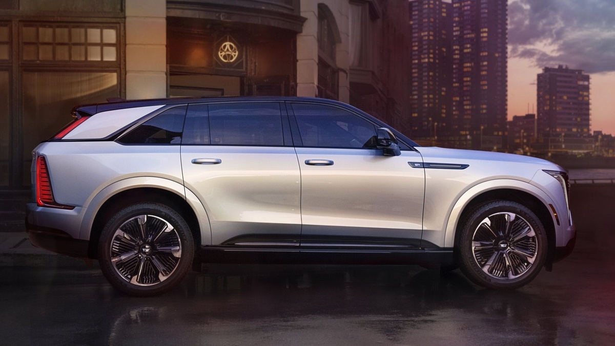 Электрический Cadillac Escalade IQ