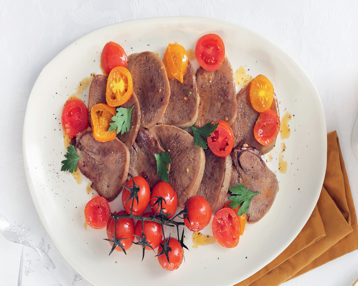 Эта закуска — непременный атрибут новогоднего и рождественского стола.