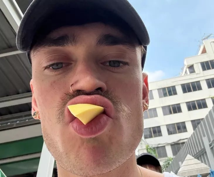    Как отдыхают звезды «Спартака»: россияне нежатся в Дубае, Николсон ловит кайф на родине, Мангаш провоцирует Фото #1