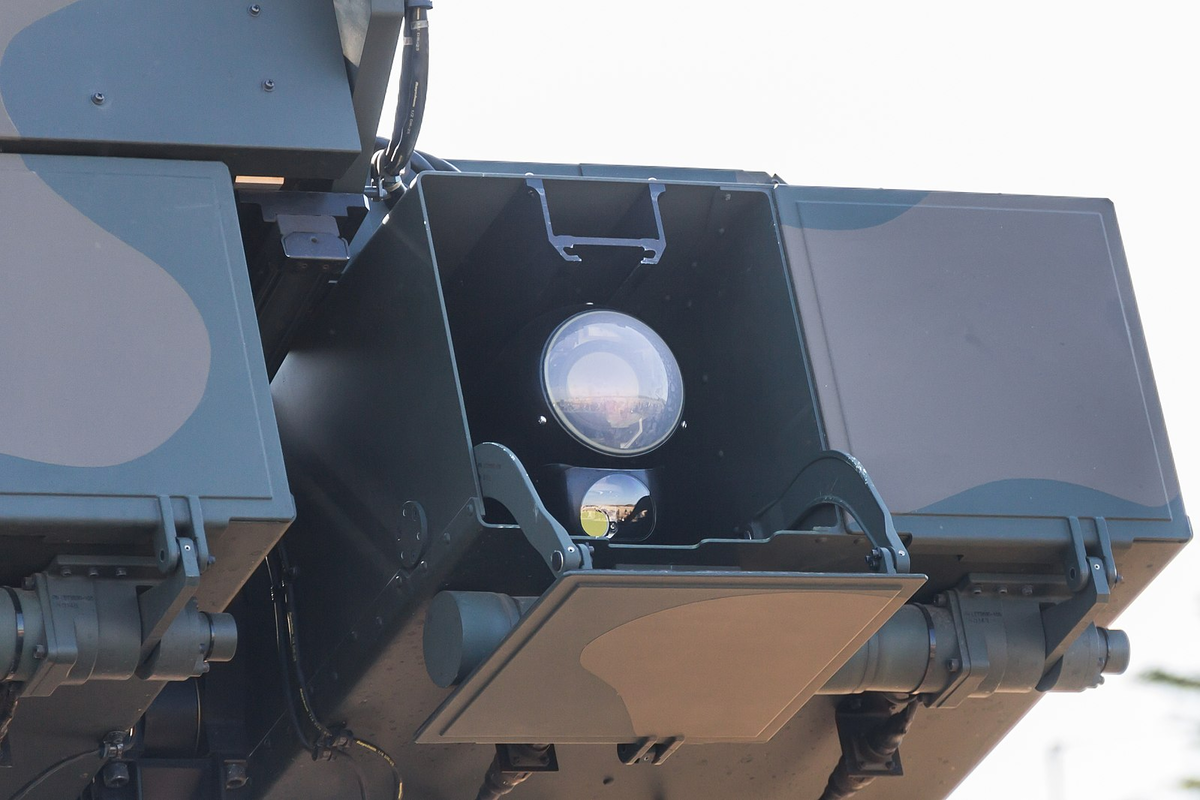 JGSDF ― многоцелевое лазерное оружие средней дальности производства Японии