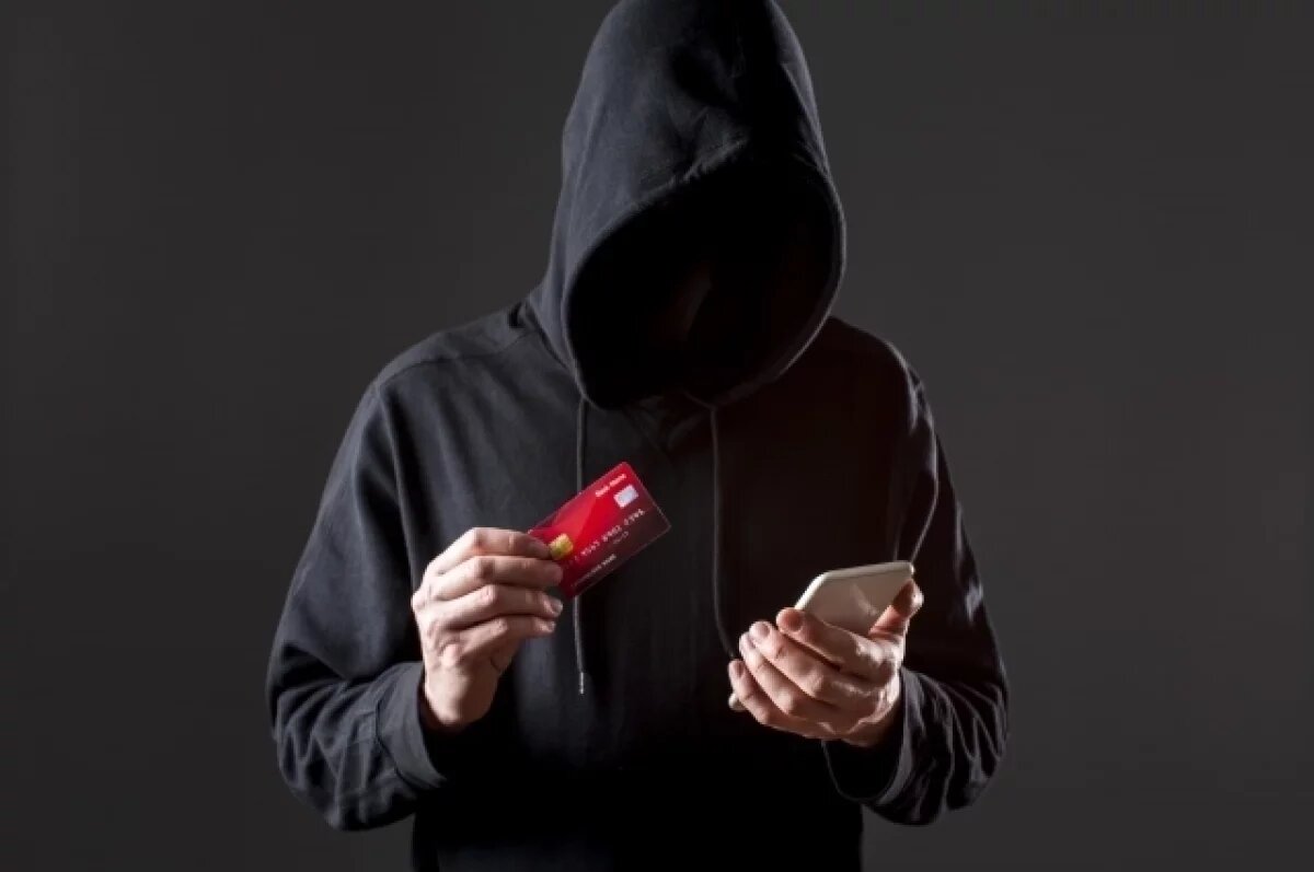    Телефонные мошенники вынуждают людей совершать поджоги зданий