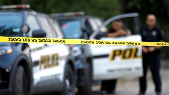    В Техасе мужчина протаранил на грузовике вход в торговый центр Виктория Шварц