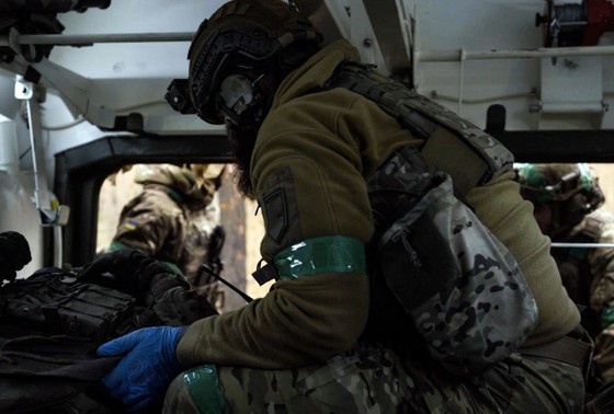    Солдаты ВСУ в зоне боевых действий