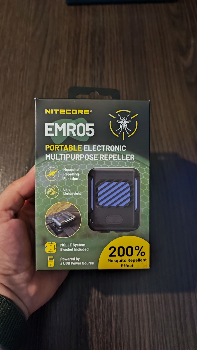 Компактная красивая коробка,со всем описанием и комплектацией.