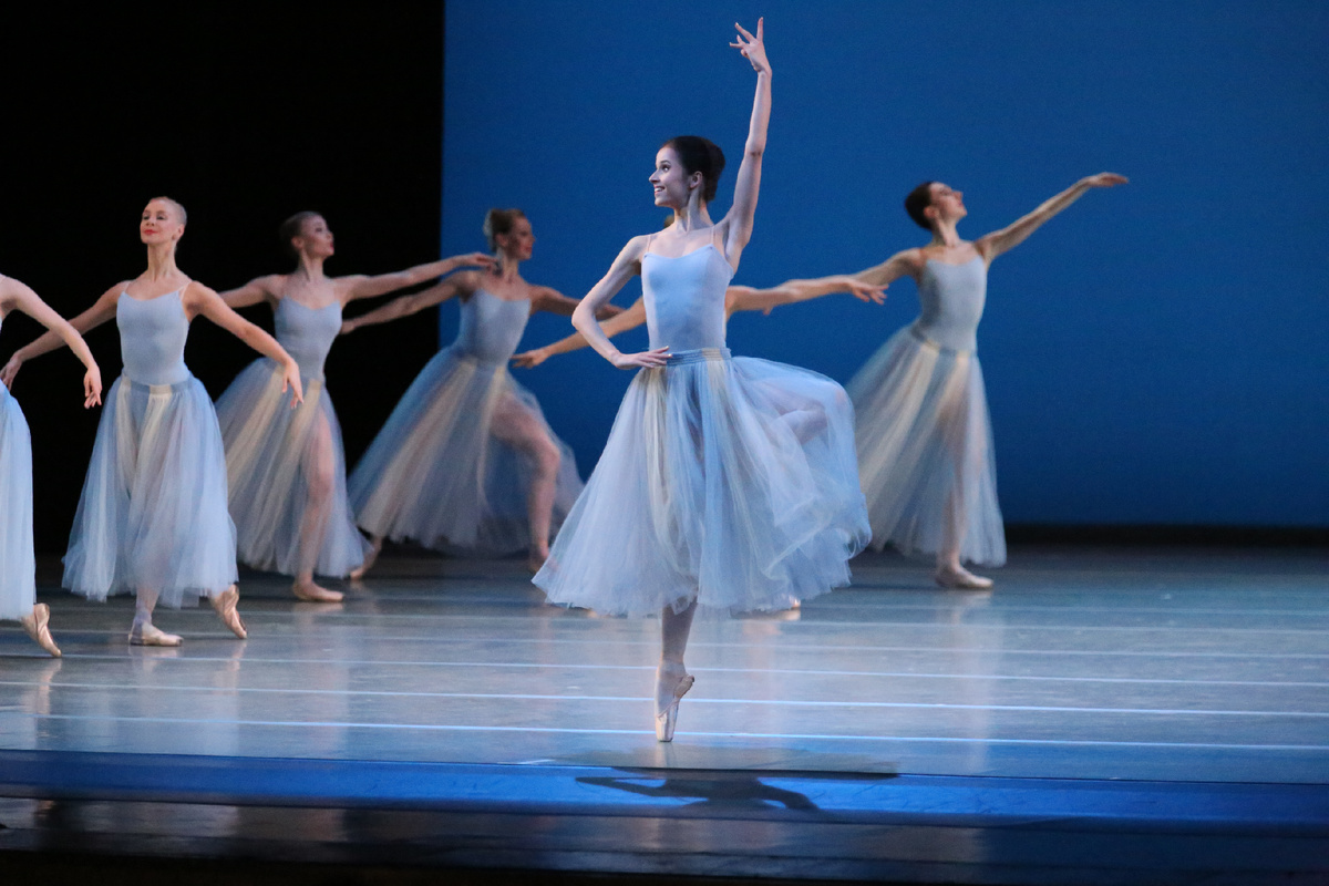 Баланчин, «Серенада», Мария Хорева, фото С.Аввакум