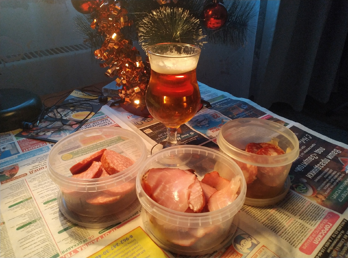 Дегустация состоялась под Хамовники Пильзеньское. Люблю его травяной хмелек и приличную горечь. Листайте.